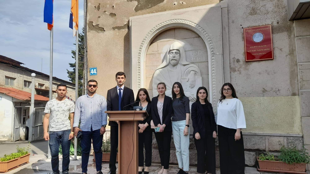 article-image